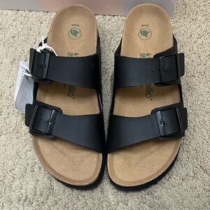 Birkenstock Arizona Grooved Sandals in Black